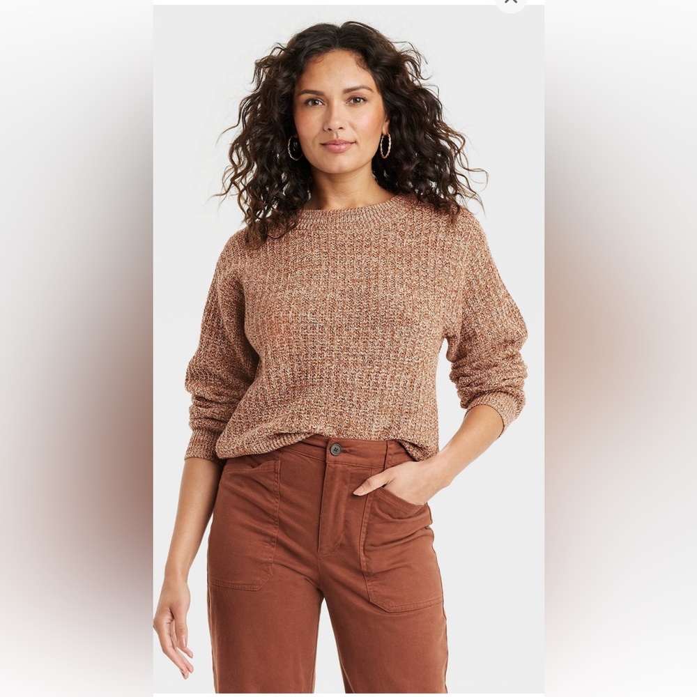 BRAND NEW Universal Thread sweater.